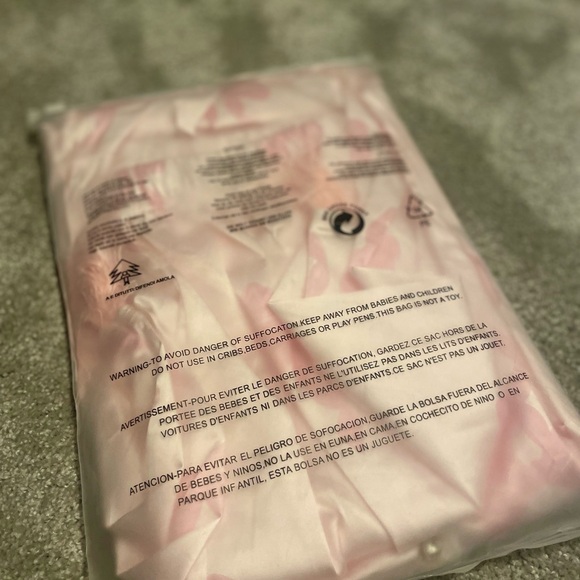 Women Pink Bow Pajama Set - Picture 6 of 6